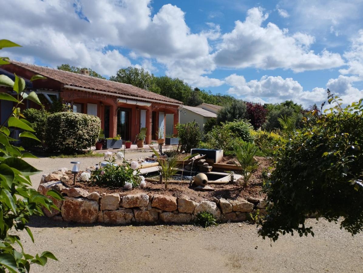 Bed and Breakfast L'Orangette Régusse Exterior foto